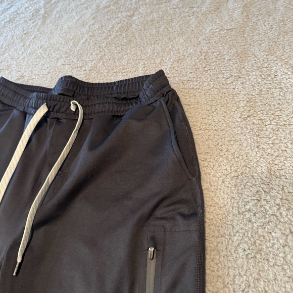 Vuori Sunday Performance Jogger V416 Size Medium 29” Color Black - Picture 3 of 15